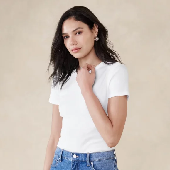 Banana Republic The signature Tee collection shirt Brand New with tag - Picture 2 of 7